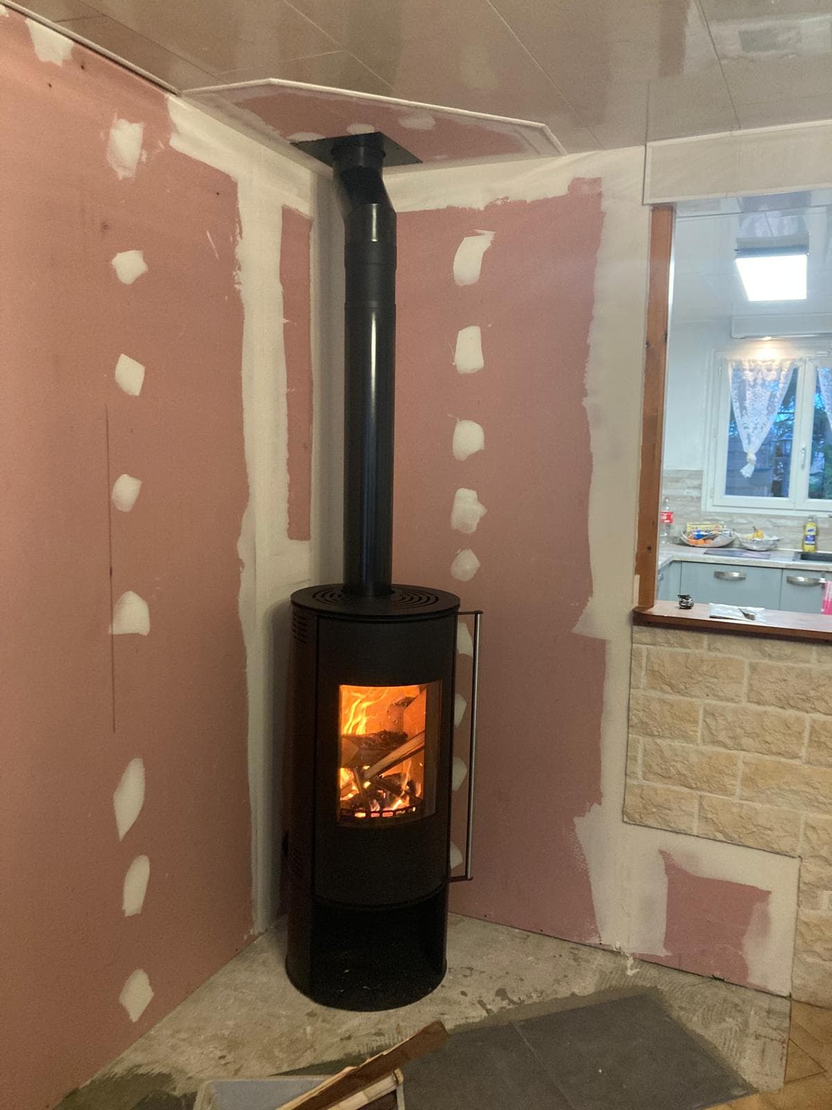 Cheminée moderne avec conduit en acier
